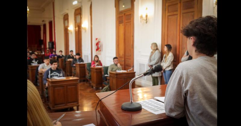 Son 12 los colegios secundarios que participan en esta edición del Parlamento Estudiantil