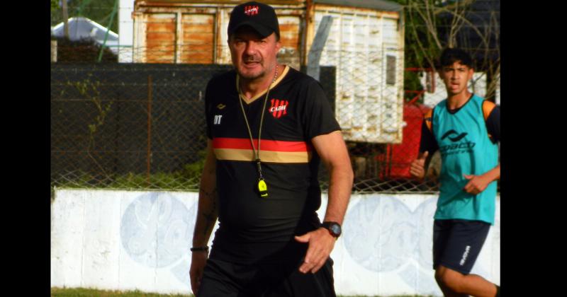 Gustavo Raggio entrenador de los rojinegros se ilusiona con un gran plantel para 2023