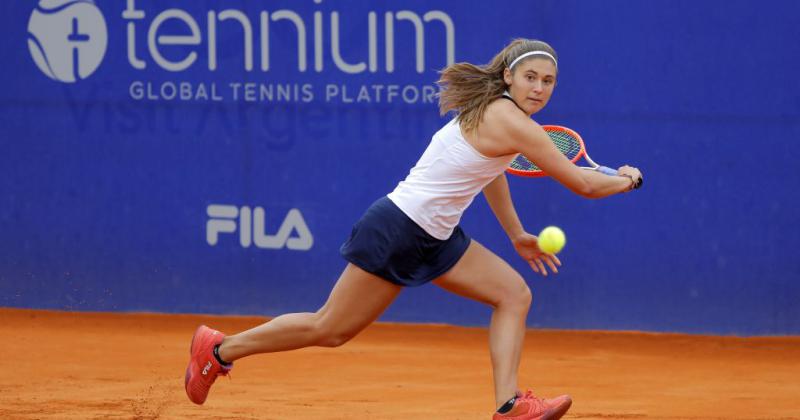 Julia Riera cayó en tres sets ante la montenegrina Danka Kovini