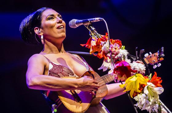 La Charo como solista entre las presencias femeninas anunciadas