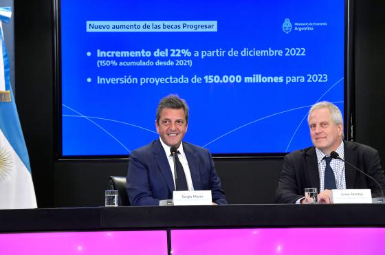 Sergio Massa y Jaime Perczyk anunciaron un aumento en el monto de las becas Progresar