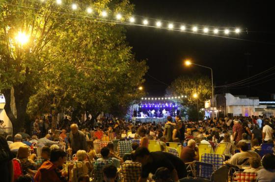 La Plaza Central de Urquiza albergar esta noche una nueva edición del Festival de la   Tierra Fértil