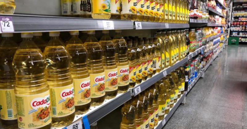 Los precios del aceite varían en los supermercados y en los almacenes y autoservicios