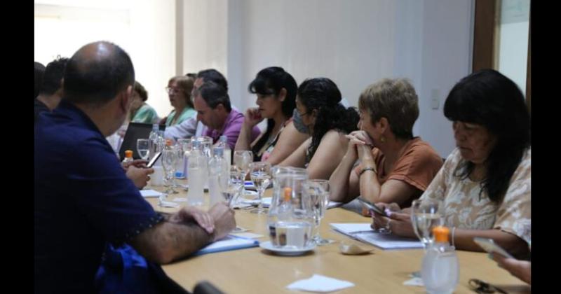 Los encuentros se realizar�n en la sede del Ministerio de Trabajo ubicada en calle 7 (La Plata)