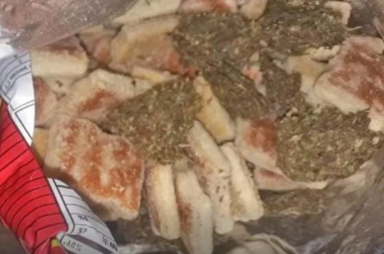 La marihuana se encontraba escondida entre los biscochitos