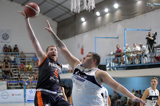 Edgardo Pipi Torne anotó 17 puntos en el triunfo frente a Gimnasia