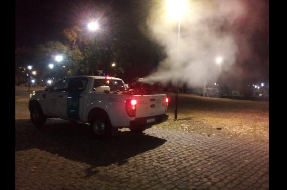 Anoche se estuvo fumigando en distintas zonas por este brote de chikungunya y se acentúa la campaña de prevención