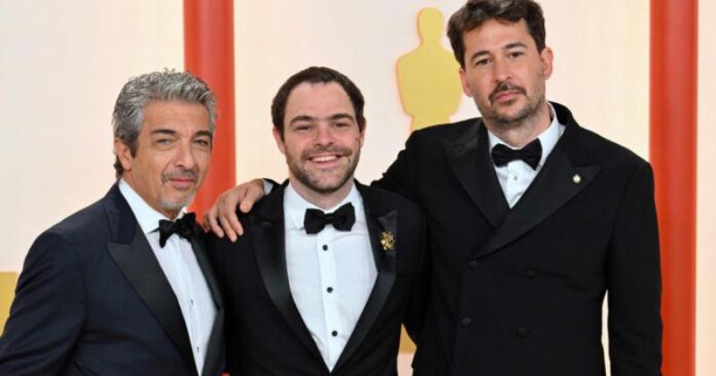 Ricardo Darín Peter Lanzani y Santiago Mitre en la alfombra roja de los premios Oscar