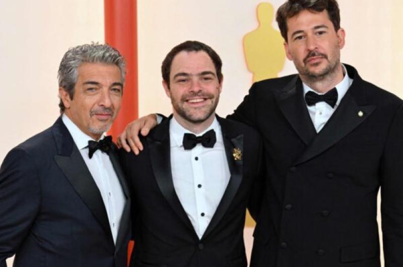 Ricardo Darín Peter Lanzani y Santiago Mitre en la alfombra roja de los premios Oscar