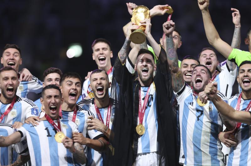 El pueblo argentino espera la presentación de los campeones del mundo en el país
