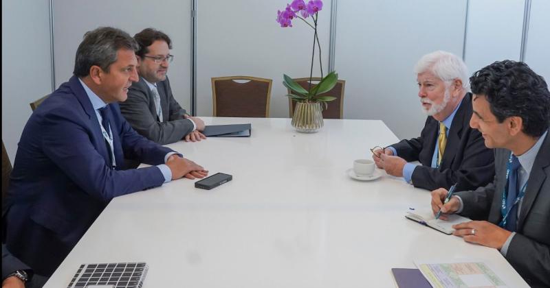 Massa se reunió en Panam� con el Asesor Especial para las Américas de Biden