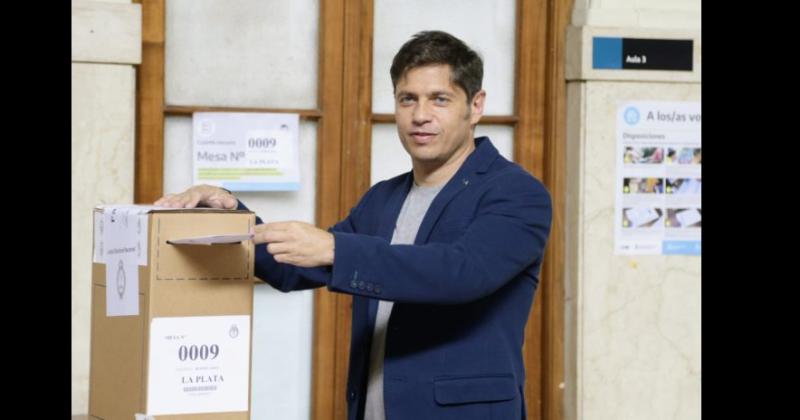 El gobernador Axel Kicillof votando en La Plata en las elecciones pasadas