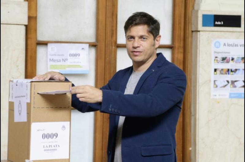 El gobernador Axel Kicillof votando en La Plata en las elecciones pasadas