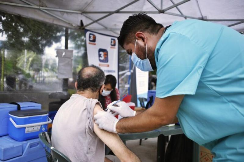 Solo el 49-en-porciento- de la población bonaerense est al día con las vacunas