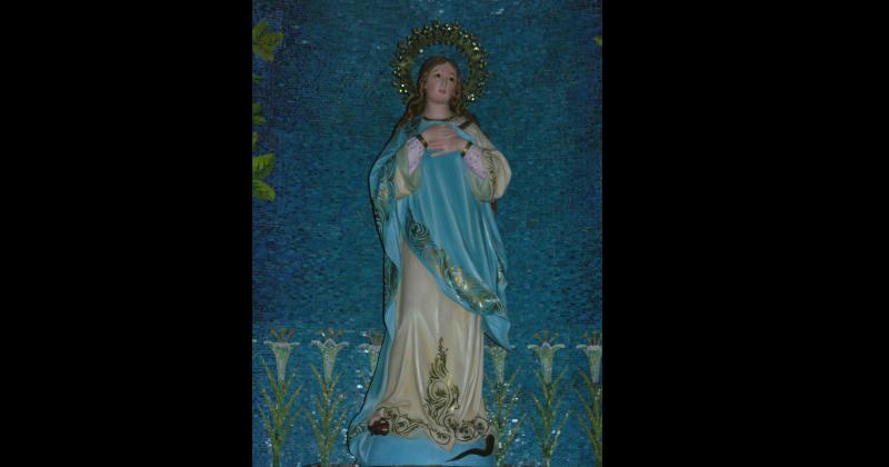 A María por ser madre de Jesús Dios la preservó del pecado original