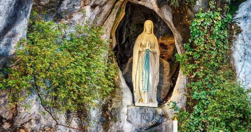 La Virgen de Lourdes encuentra su origen en Francia