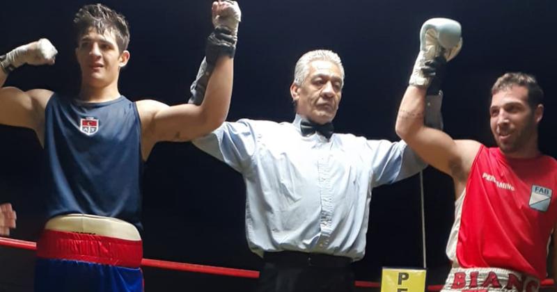 Joaquín Gisbert de Arroyo Seco y el local Alejandro Pitbull Bianco empataron en la pelea que cerró la velada