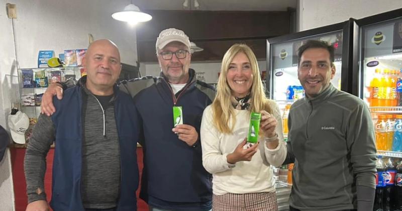 Uno de los momentos de la premiación del torneo disputado el sbado en la cancha de Sirio Libanés