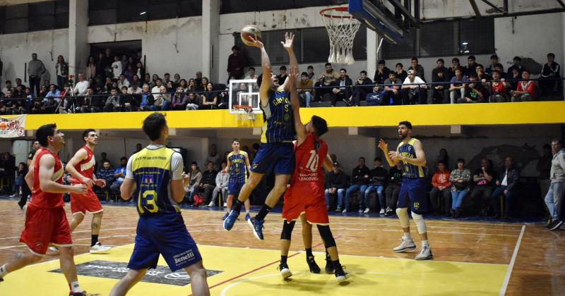 Gimnasia igualó la serie de cuartos de final al superar a Sirio Libanés en el estadio Atilio Saint Julien