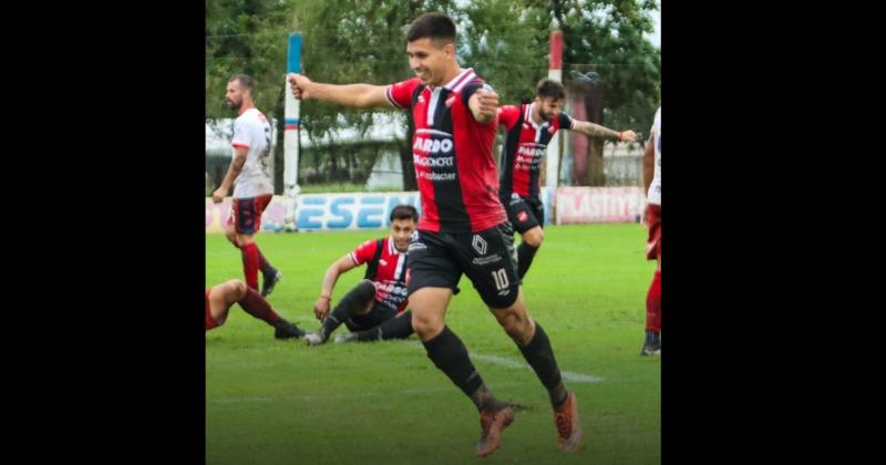 Douglas festejó en el debut en la Revlida