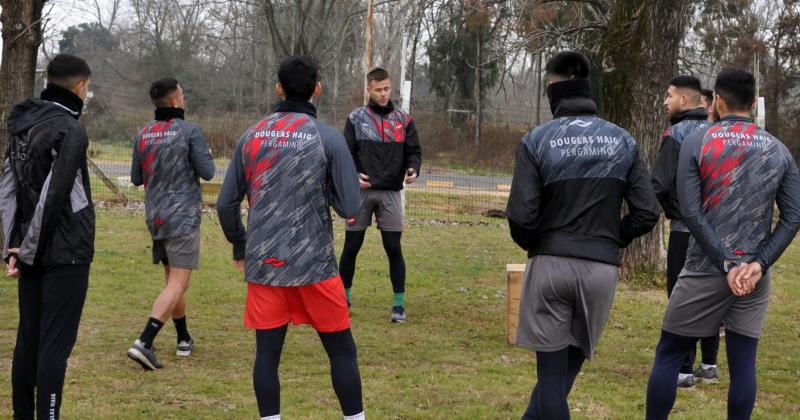 El plantel de Douglas Haig suma entrenamientos con vistas al partido ante el Lobo entrerriano