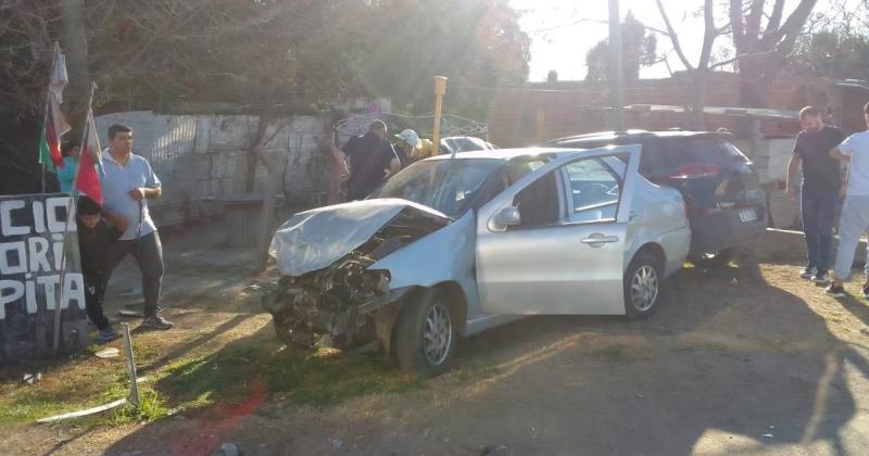 Los automóviles colisionaron en forma frontal tal como quedaron dañadas las unidades