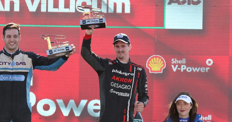 Alfonso Domenech llegó al tercer puesto en el cierre de la carrera y se subió al podio