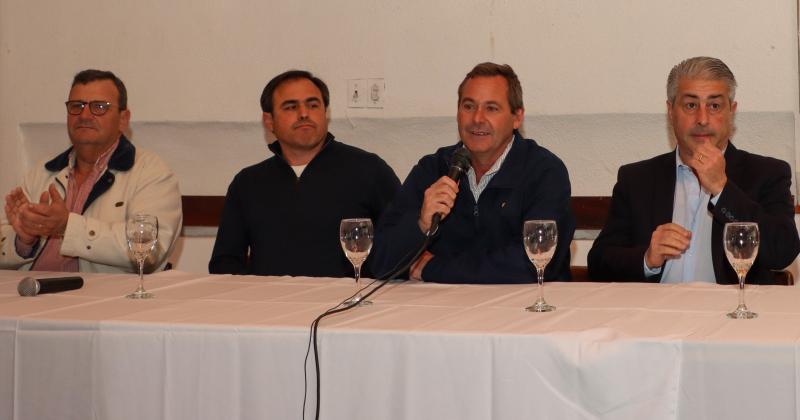 Alejandro Calderón (SRP) Juan Motta (Acara) Pedro Jacquelín (SRP) y el intendente Javier Martínez este miércoles durante el lanzamiento de la Expo Rural de Pergamino