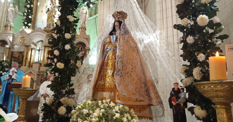 En el primer día de la novena se celebrar el aniversario de la consagración del templo por lo que habr misa a las 8-00 11-00 y 19-30