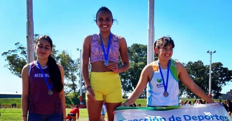 Morena Pugin ganó en salto triple y pasó a liderar el ranking nacional 2024 en U18