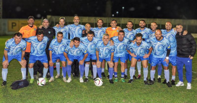 Juventud cerró una gran temporada con un triunfo por 4 a 0 frente a Racing en la finalísima de la temporada