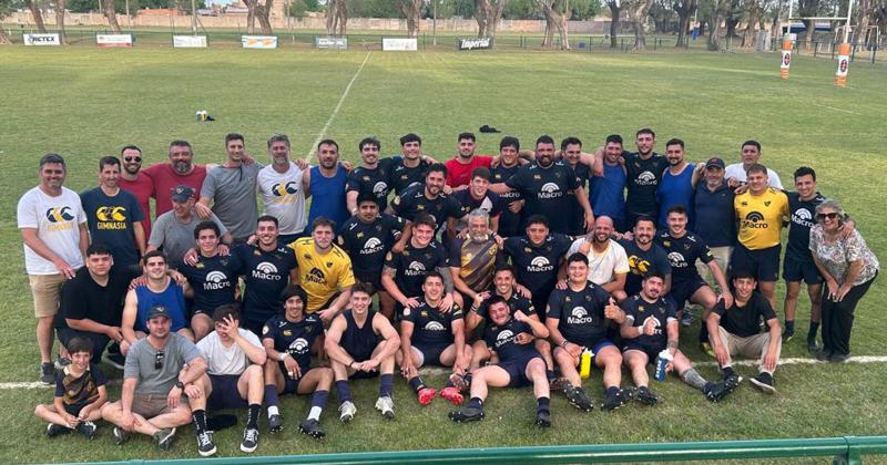 El plantel superior del Lobo festejó este importante triunfo ante La Salle en Santa Fe