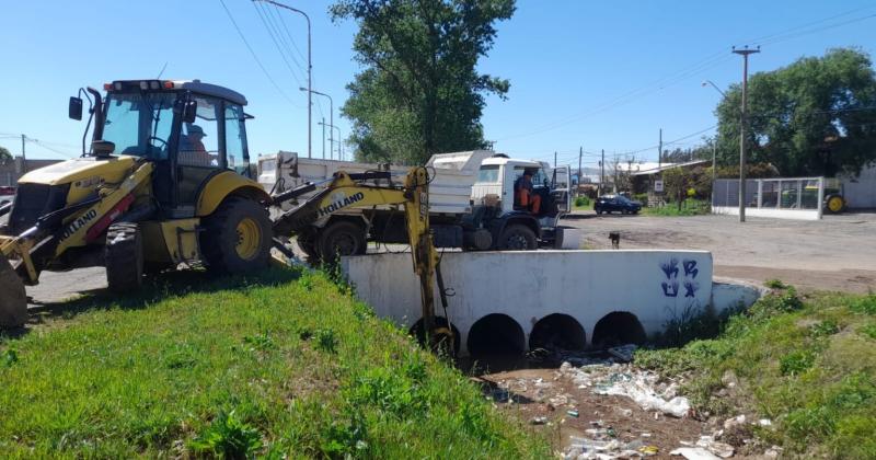 Estos trabajos permiten garantizar el adecuado escurrimiento del agua en el sector