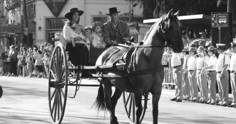 El desfile de jinetes a caballos reunir a numerosas agrupaciones tradicionalistas de la región