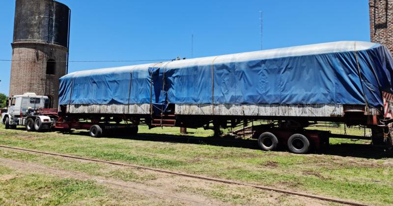 Este martes llegó a la ciudad esta verdadera joya ferroviaria