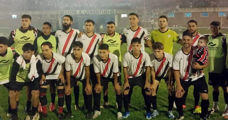 Racing se coronó campeón de la Liga de Pergamino luego de 15 años y llegó a octavos en el Regional