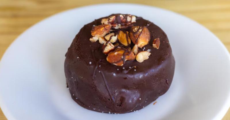 El nuevo hit del verano es un alfajor de lentejas y cacao relleno con un dulce de pasta de almendras y dtiles