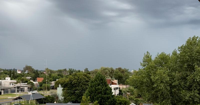 Pergamino en el aacuterea de alerta climaacutetica por lluvias raacutefagas de viento y posible caiacuteda de granizo