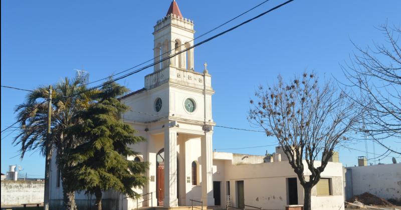 La Capilla fue construida gracias al aporte de la comunidad irlandesa que habitó en Alfonzo