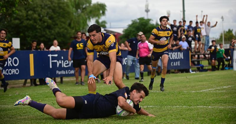 Gerónimo Mieres apoya uno de los tres tries de Gimnasia ante GER