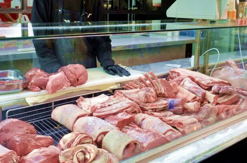 Argentine Beef Consumption Drops as Prices Rise: Impact on Butcher Shops and Supermarkets